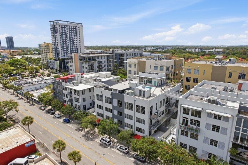 425 N Andrews Ave # 202, Fort Lauderdale FL 33301 - Fort Lauderdale, FL - Photo 1