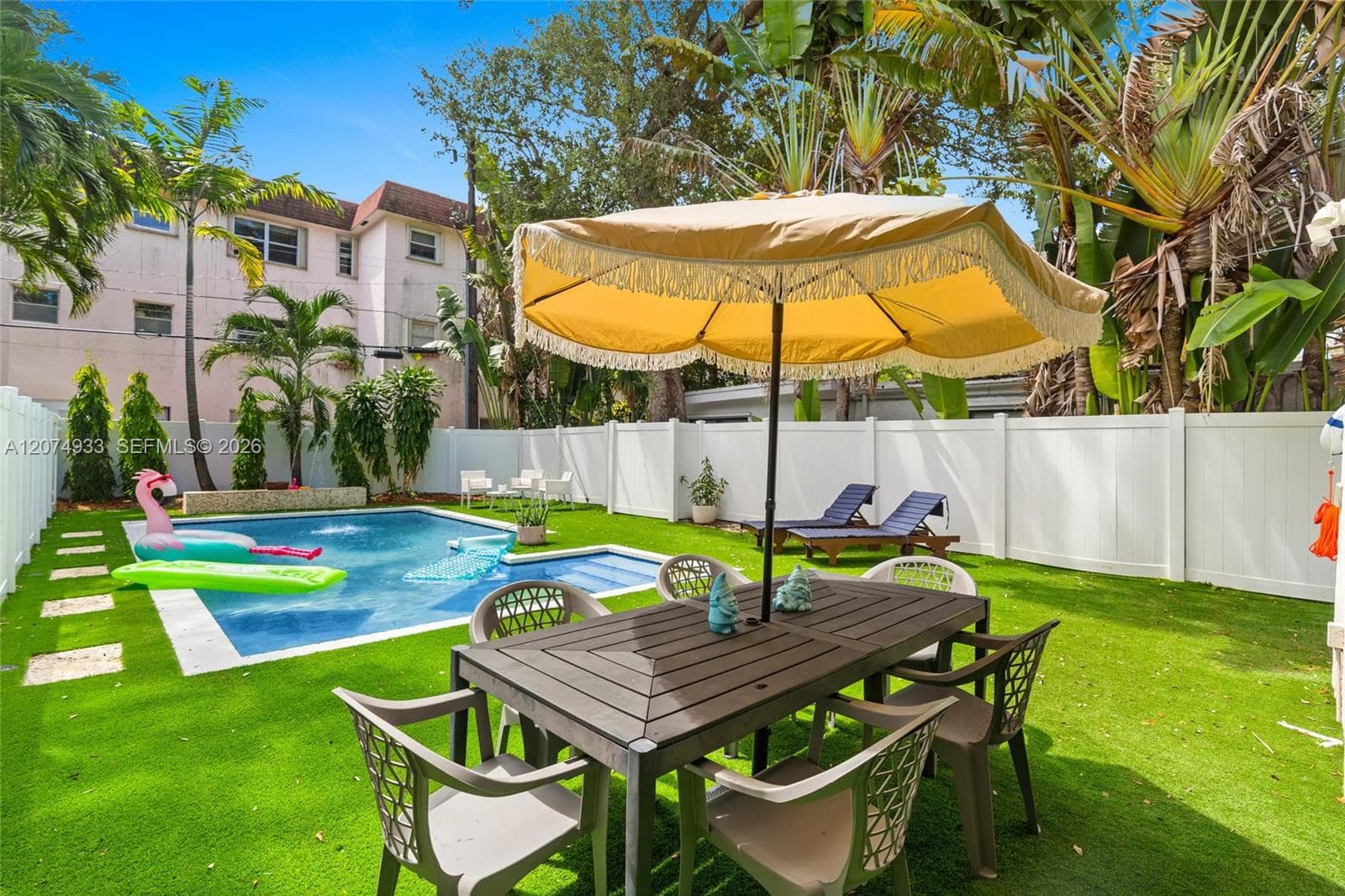 650 N Rio Vista Blvd, Fort Lauderdale FL 33301 - Fort Lauderdale, FL - Photo 1