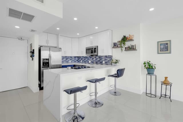 20335 W Country Club Drive # 2107, Aventura FL 33180 - Aventura, FL - Photo 2