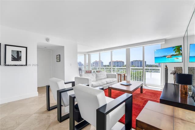 400 S Pointe Dr # 505, Miami Beach FL 33139 - Miami Beach, FL - Photo 2