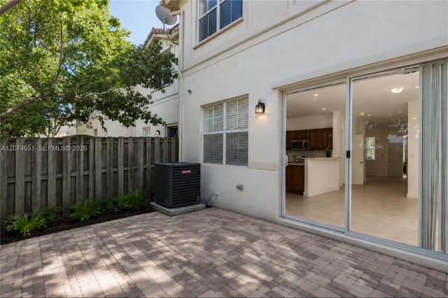 8171 NW 107th Ct, Doral FL 33178 - Doral, FL - Photo 2