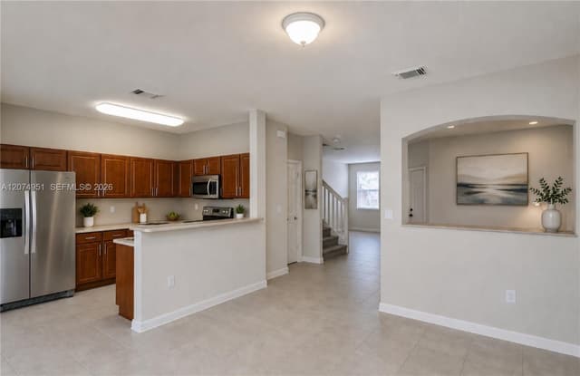 8171 NW 107th Ct, Doral FL 33178 - Doral, FL - Photo 6