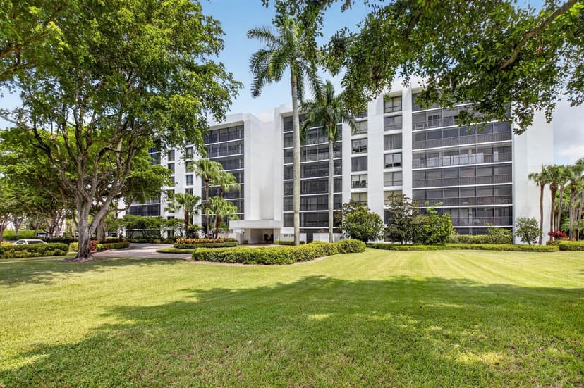 20090 Boca W Drive # 317, Boca Raton FL 33434