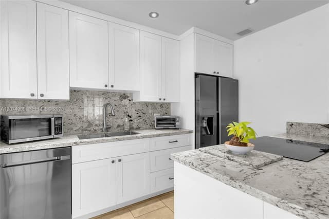 6387 SW 42nd St, South Miami FL 33155 - South Miami, FL - Photo 2