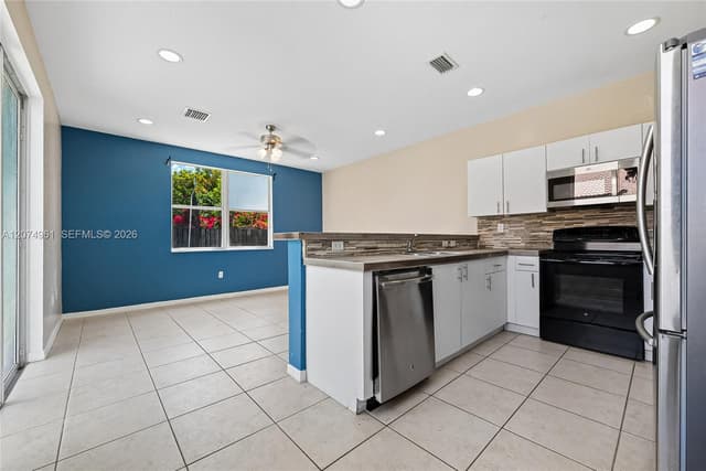 1567 SE 20th Ave, Homestead FL 33035 - Homestead, FL - Photo 2