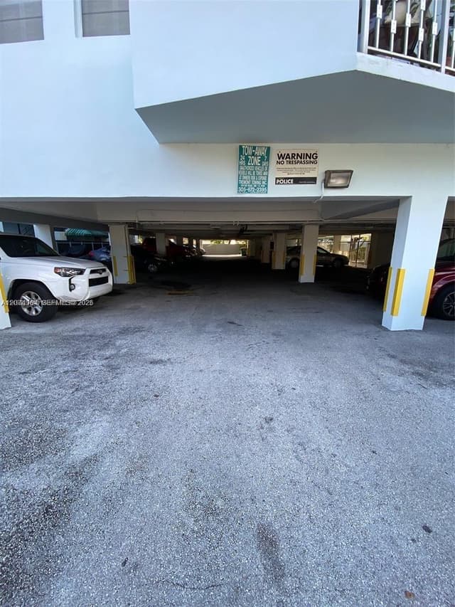 1990 Marseille Dr # 206, Miami Beach FL 33141 - Miami Beach, FL - Photo 5