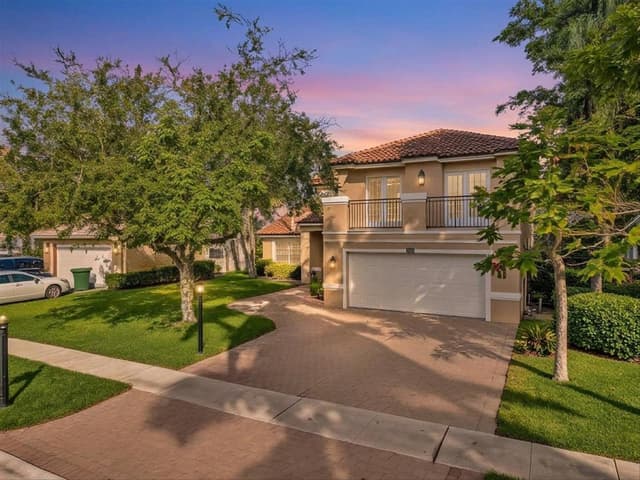 420 NW 188TH Terrace, Pembroke Pines FL 33029 - Pembroke Pines, FL - Photo 2