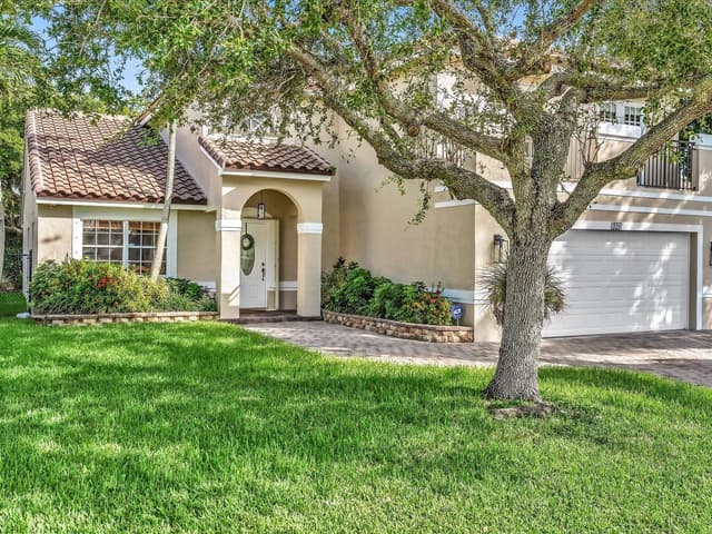 420 NW 188TH Terrace, Pembroke Pines FL 33029 - Pembroke Pines, FL - Photo 4