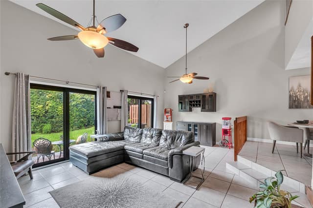 4165 S PINE ISLAND Road # 4165, Davie FL 33328 - Davie, FL - Photo 3