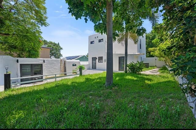 823 33RD Street, West Palm Beach FL 33407 - West Palm Beach, FL - Photo 3