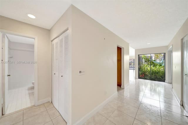 5223 E Gate Lake Rd # 5223, Tamarac FL 33319 - Tamarac, FL - Photo 2