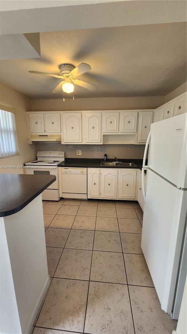 6550 Royal Palm Blvd # 112A, Margate FL 33063 - Margate, FL - Photo 3