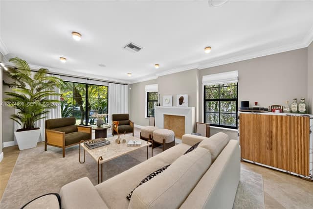 1043 Alfonso Ave, Coral Gables FL 33146 - Coral Gables, FL - Photo 7