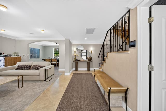 1043 Alfonso Ave, Coral Gables FL 33146 - Coral Gables, FL - Photo 5