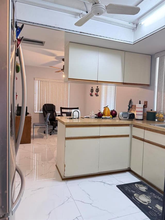 7201 MCKINLEY Street, Hollywood FL 33024 - Hollywood, FL - Photo 6