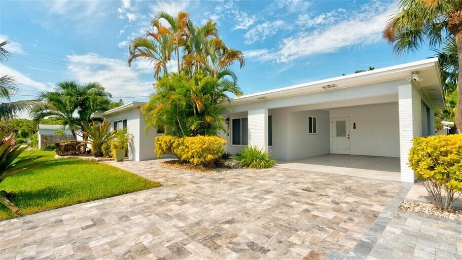 701 SE 1ST Street, Boynton Beach FL 33435 - Boynton Beach, FL - Photo 1