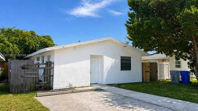 2250 NW 4th Ct, Pompano Beach FL 33069 - Pompano Beach, FL - Photo 3