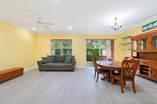 128 W Prive Circle, Delray Beach FL 33445 - Delray Beach, FL - Photo 6
