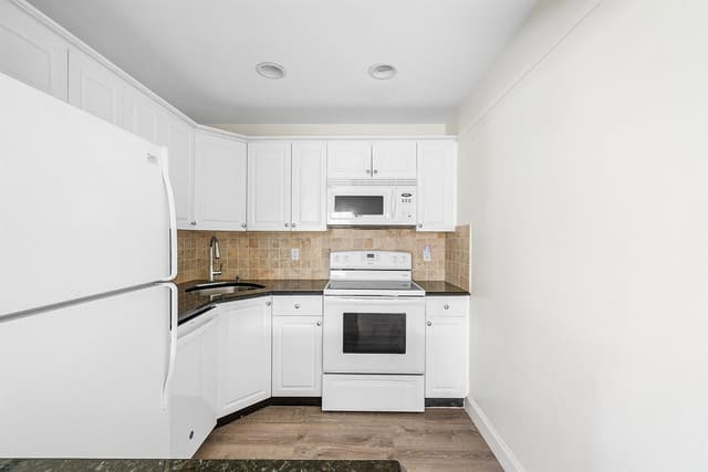 2455 NE 51st Street # E102, Fort Lauderdale FL 33308 - Fort Lauderdale, FL - Photo 5