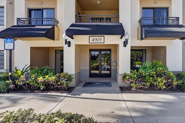 4905 Midtown Lane # 2211, Palm Beach Gardens FL 33418 - Palm Beach Gardens, FL - Photo 3