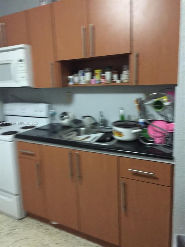 1800 NW 19 ST # 11, Miami FL 33125 - Miami, FL - Photo 2