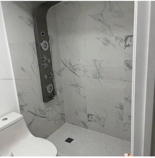 861 NE 1st Pl, Hialeah FL 33010 - Hialeah, FL - Photo 4