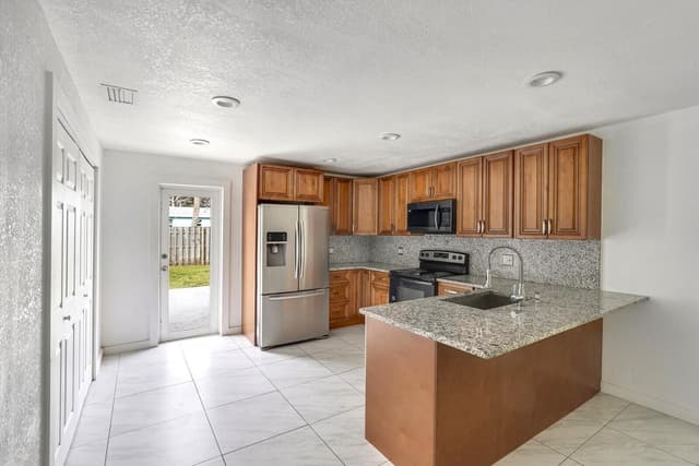 4389 BELLEWOOD Street, Palm Beach Gardens FL 33410 - Palm Beach Gardens, FL - Photo 6