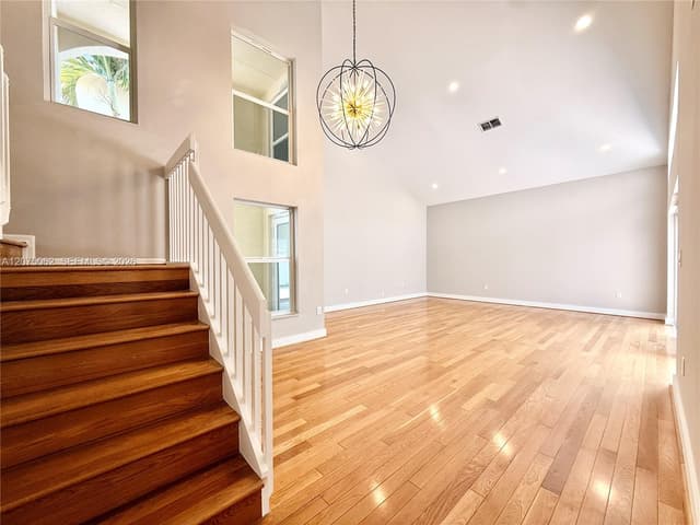 1140 Oysterwood St, Hollywood FL 33019 - Hollywood, FL - Photo 6