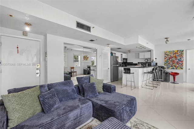 802 Euclid Ave # 305, Miami Beach FL 33139 - Miami Beach, FL - Photo 6