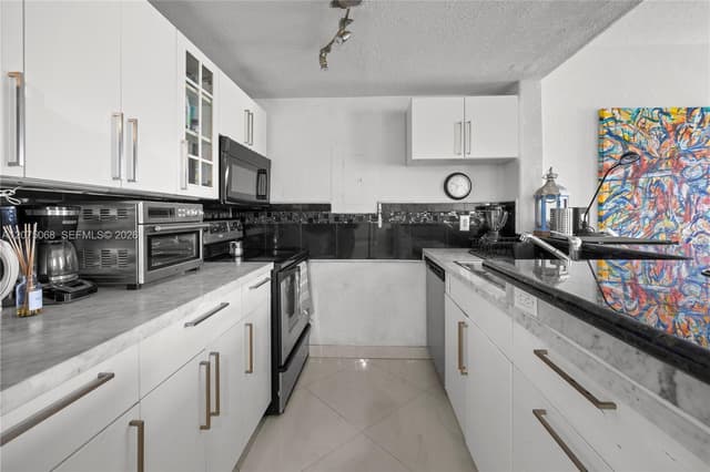 802 Euclid Ave # 305, Miami Beach FL 33139 - Miami Beach, FL - Photo 7