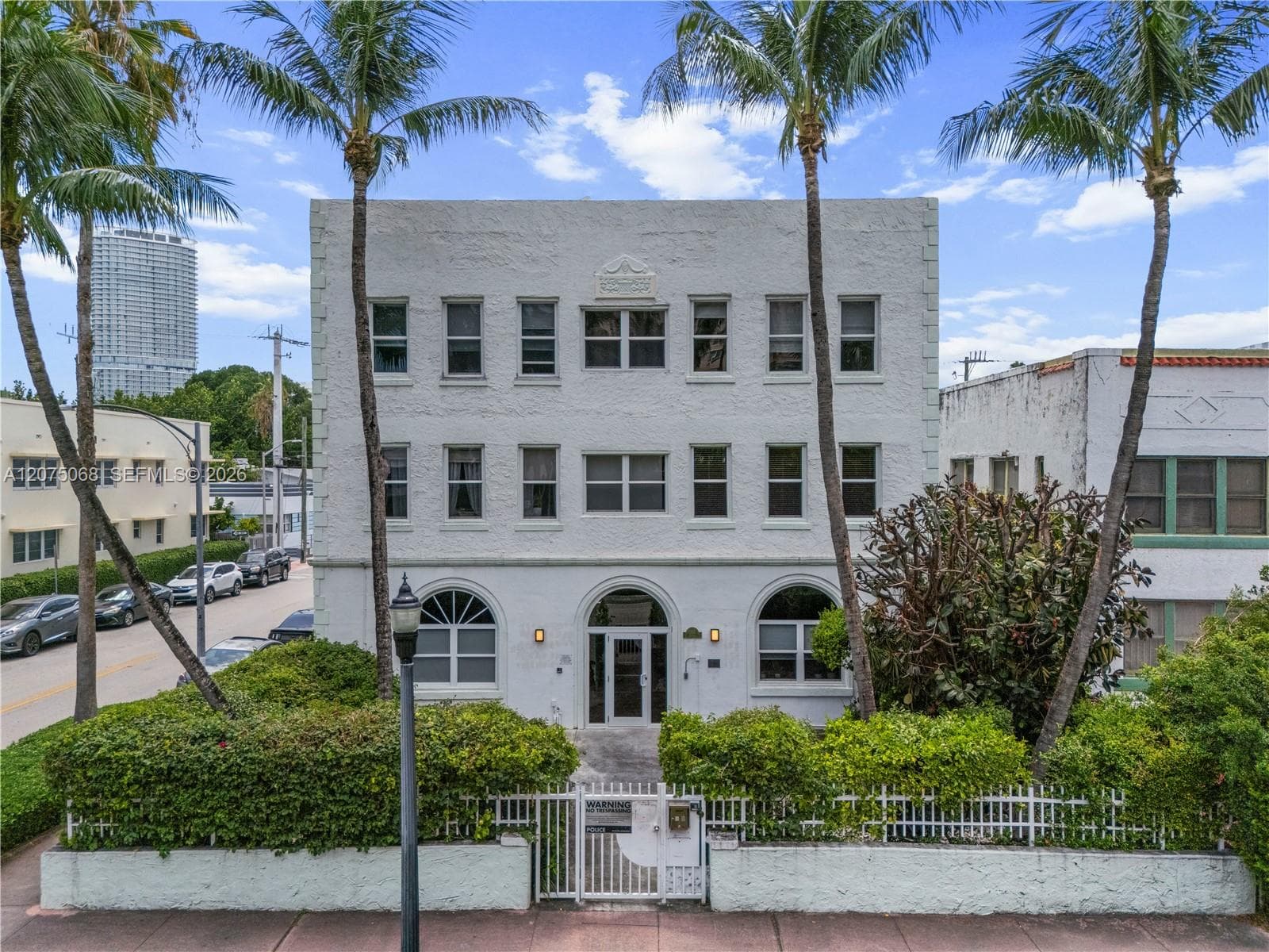 802 Euclid Ave # 305, Miami Beach FL 33139 - Miami Beach, FL - Photo 1