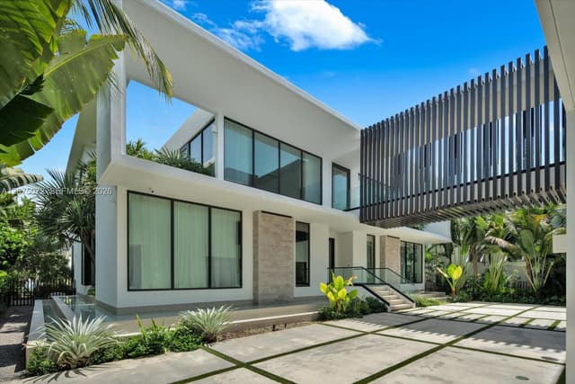 375 N Hibiscus Dr, Miami Beach FL 33139 - Miami Beach, FL - Photo 3