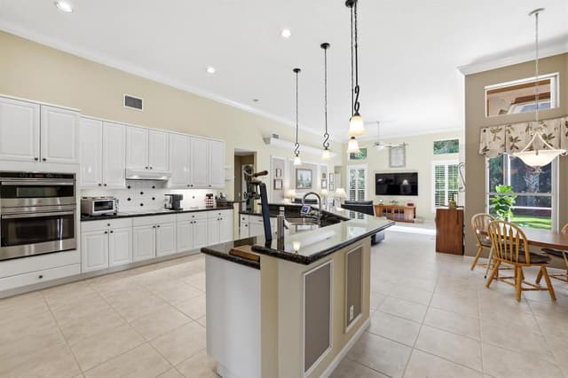 606 CYPRESS GREEN Circle, Wellington FL 33414 - Wellington, FL - Photo 5