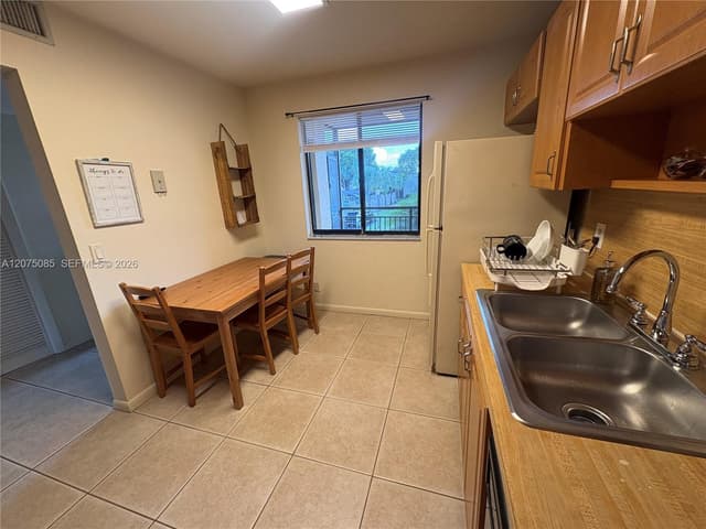 16471 Blatt Blvd # 203, Weston FL 33326 - Weston, FL - Photo 6