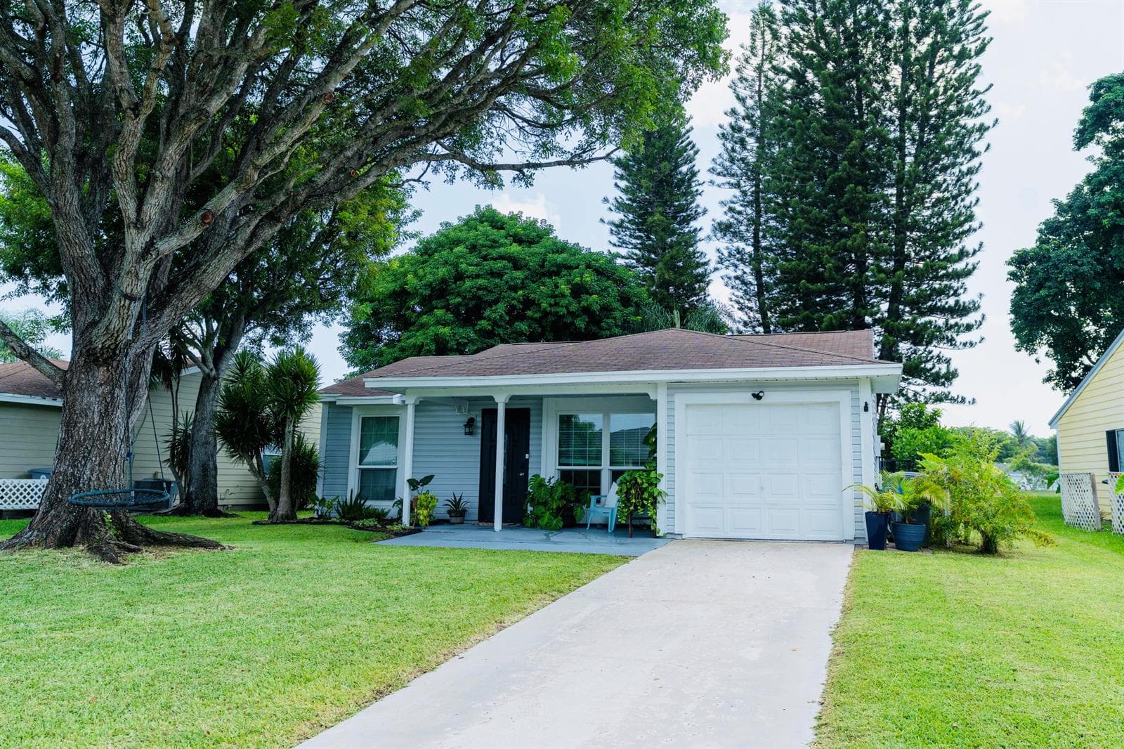 9060 CHRYSANTHEMUM Drive, Boynton Beach FL 33472 - Boynton Beach, FL - Photo 1