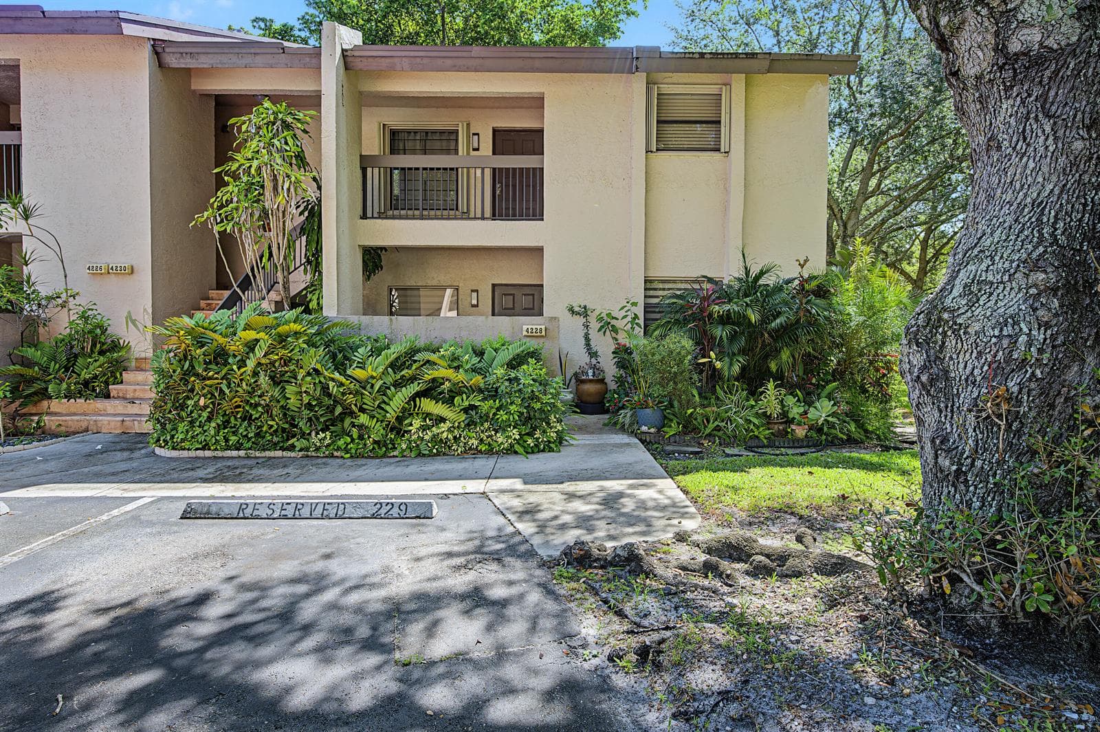 4228 NW 22nd Street # 100J, Coconut Creek FL 33066