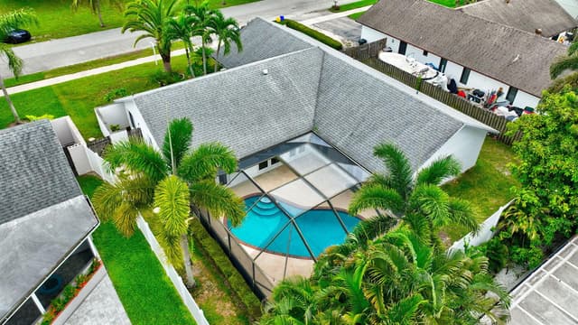 586 NW 45TH Way, Delray Beach FL 33445 - Delray Beach, FL - Photo 2
