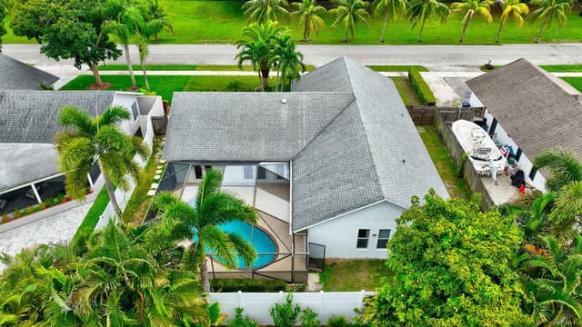 586 NW 45TH Way, Delray Beach FL 33445 - Delray Beach, FL - Photo 3