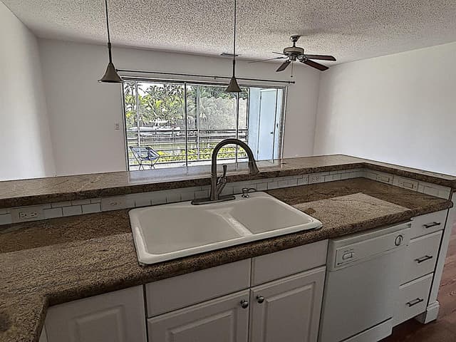 342 Southwind Drive # 203, North Palm Beach FL 33408 - North Palm Beach, FL - Photo 6