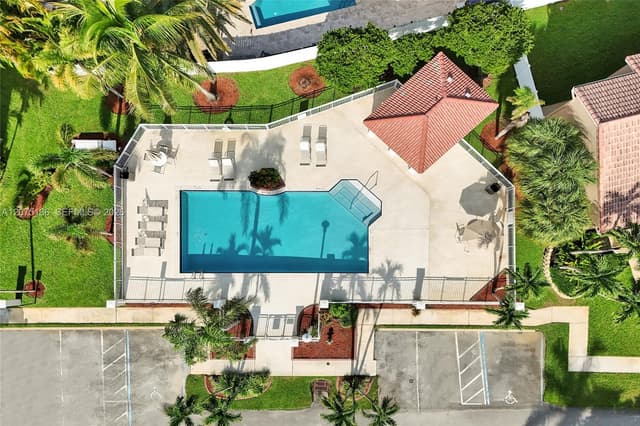 1933 SW 180th Ter, Miramar FL 33029 - Miramar, FL - Photo 2