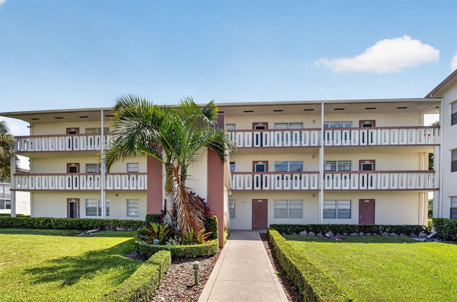 236 Preston Way # f, Boca Raton FL 33434 - Boca Raton, FL - Photo 1