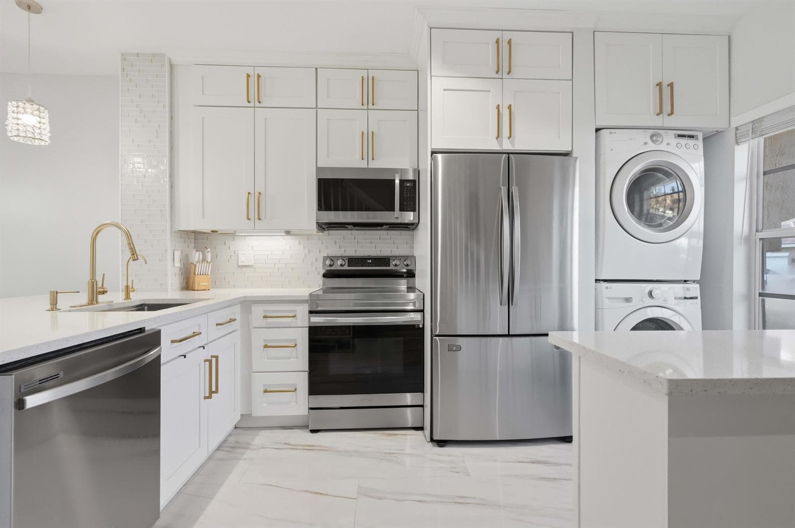 12207 SW 6TH Street, Pembroke Pines FL 33025 - Pembroke Pines, FL - Photo 1