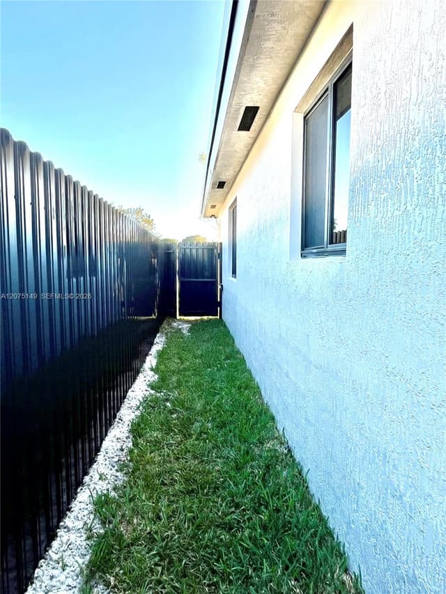 2421 NW 152nd Ter, Miami Gardens FL 33054 - Miami Gardens, FL - Photo 5