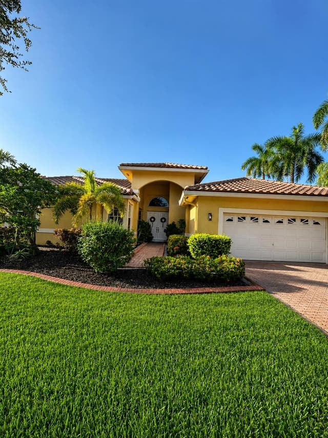18301 NW 16th Street, Pembroke Pines FL 33029 - Pembroke Pines, FL - Photo 2