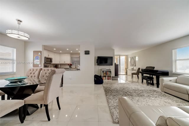 121 Golden Isles Dr # 907, Hallandale Beach FL 33009 - Hallandale Beach, FL - Photo 3