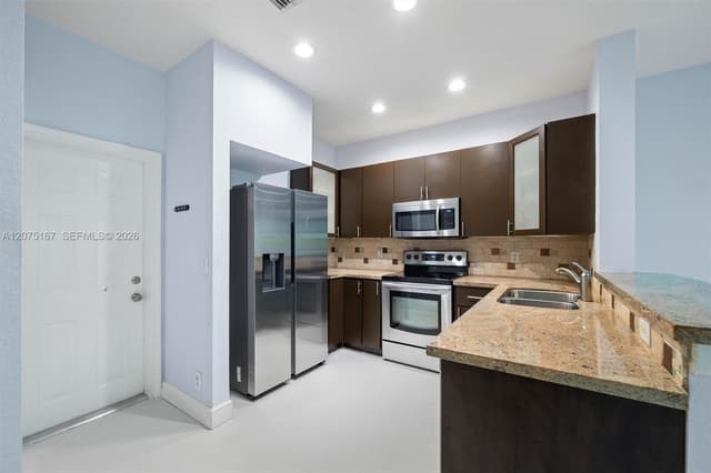 3810 Tree Top Dr, Weston FL 33332 - Weston, FL - Photo 4