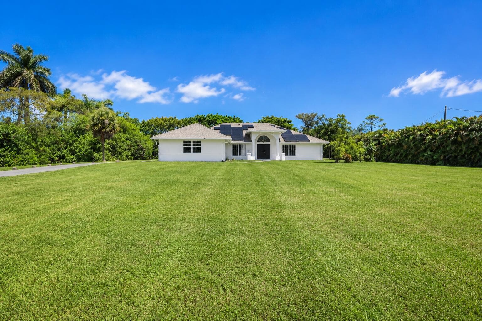 16613 61st Place N, Loxahatchee FL 33470 - Loxahatchee, FL - Photo 1