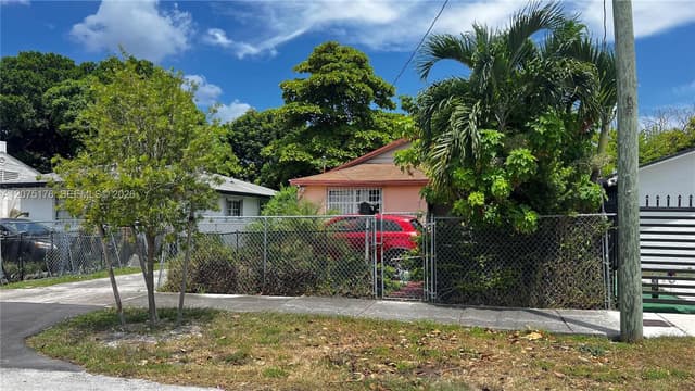 1135 NW 65th St, Miami FL 33150 - Miami, FL - Photo 7