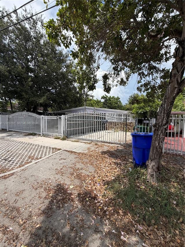 1345 NW 25th St, Miami FL 33142 - Miami, FL - Photo 2