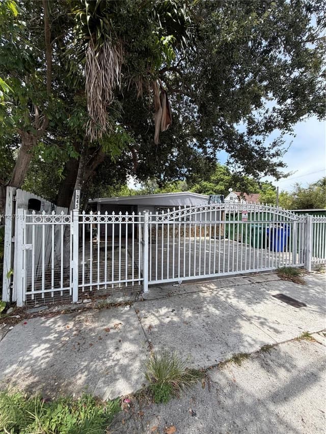 1345 NW 25th St, Miami FL 33142 - Miami, FL - Photo 5